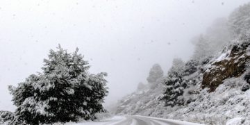 Neige, verglas, appel à la prudence sur les routes d'Occitanie ce week end