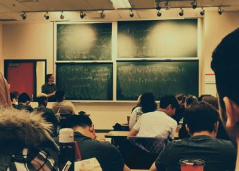 Opinion de l'intersyndicale de l'éducation nationale "en finir dans l’académie de Toulouse avec les préparations de rentrée à l'économie"