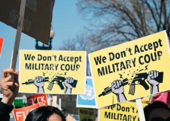 Malgré le tremblement de terre, la guerre civile se poursuit en Birmanie