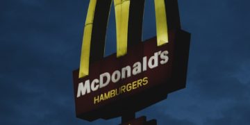 Un restaurant Mc Donalds dévasté dans un incendie près de Toulouse