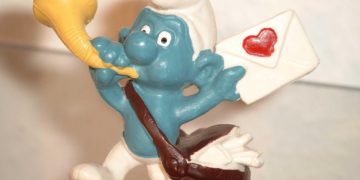 Dans cette commune il est interdit de servir à boire aux Schtroumpfs