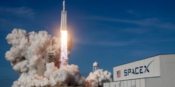 (vidéà) SpaceX de Musk : la fusée Starship atteint l'espace puis explose