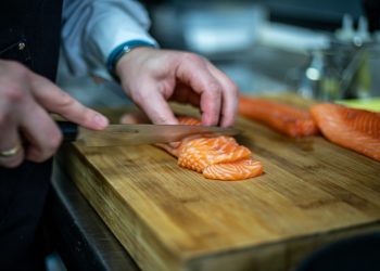 Après avoir mangé un tataki de thon, 10 clients intoxiqués, 3 évacués en urgence absolue