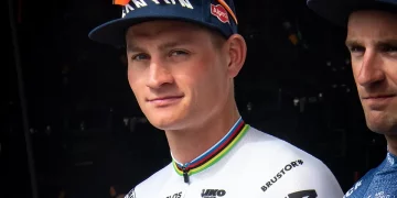 Avec Van der Poel en jaune, une 3e étape du Tour de France pour les sprinters