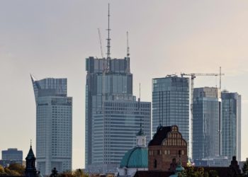 Pologne : un drone "neutralisé" au-dessus des bâtiments gouvernementaux à Varsovie