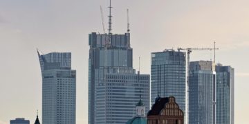 Pologne : un drone "neutralisé" au-dessus des bâtiments gouvernementaux à Varsovie