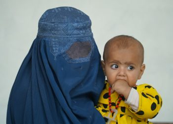 Botox sous burqa: à Kaboul, la chirurgie esthétique en vogue