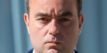 Lecornu annonce un gouvernement la semaine prochaine