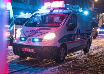 Mort d'un individu armé d'une machette près d'une école