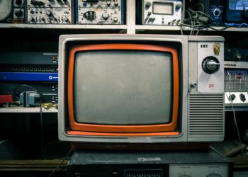 Les actrices de la nouvelle série judiciaire de Ryan Murphy se sont réunies à Paris pour une conférence de presse exclusive. Kim Kardashian, Naomi Watts, Sarah Paulson, Niecy Nash, Teyana Taylor et Glenn Close ont partagé leurs impressions sur cette série très attendue, prévue pour une diffusion mondiale le 4 novembre 2025 sur Hulu et Disney+.