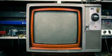 Les actrices de la nouvelle série judiciaire de Ryan Murphy se sont réunies à Paris pour une conférence de presse exclusive. Kim Kardashian, Naomi Watts, Sarah Paulson, Niecy Nash, Teyana Taylor et Glenn Close ont partagé leurs impressions sur cette série très attendue, prévue pour une diffusion mondiale le 4 novembre 2025 sur Hulu et Disney+.