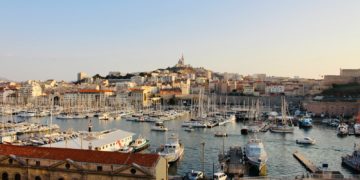 Un chauffeur VTC blesse un piéton et prend la fuite