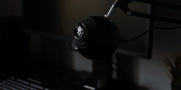 A 15 ans il fonde sa webradio