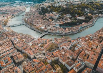 Lyon : 4 morts dans l’incendie d’un immeuble