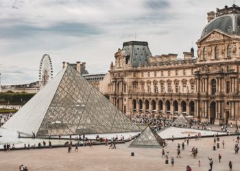 Vol au musée du Louvre : Dati lance une enquête et des mesures d'urgence