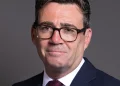 Royaume-Uni : le nouveau Premier ministre Andy Burnham prometun plan pour redresser le pays