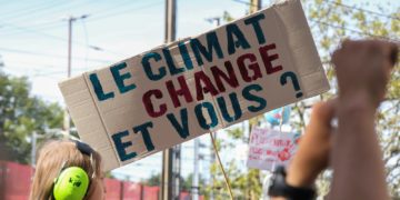 Incendies en France et en Espagne : « L'alarme climatique retentit de toutes parts »