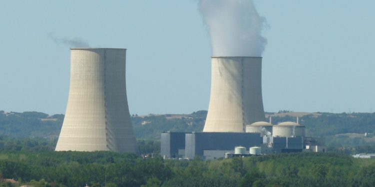 Une unité de la centrale nucléaire de Golfech à l'arrêt en raison de la canicule