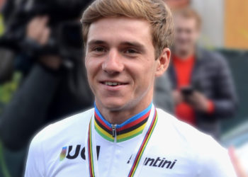 Evenepoel gagne, Pogacar en jaune, Vingegaard abandonne, Seixas a perdu du temps