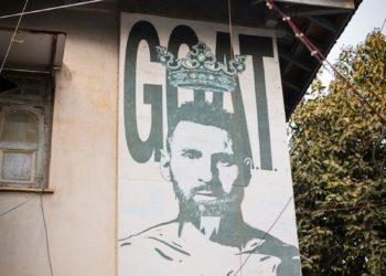 Malgré une défaite spectaculaire face à l'Angleterre, Olise et Mbappé mettent la pression sur Messi avant la finale Argentine Espagne