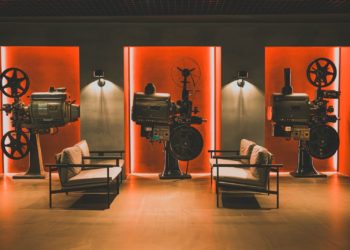 ateliers bruitage et doublage au cinéma à Labastide-Rouairoux