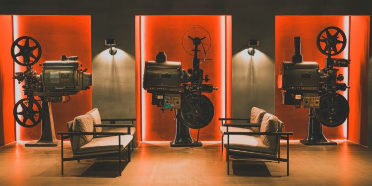 ateliers bruitage et doublage au cinéma à Labastide-Rouairoux