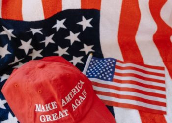 Trump exige l'ouverture du détroit d'Ormuz