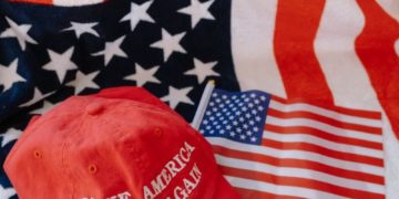 Trump exige l'ouverture du détroit d'Ormuz