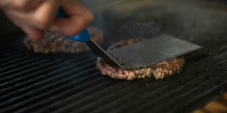 Ces steaks hachés surgelés chez Carrefour ne doivent pas être consommés