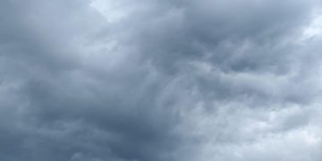 De gros orages sur les Pyrénées, de la grêle au Pic du Midi