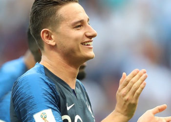 Lens bat le Paris Saint Germain et remporte le trophée des Champions