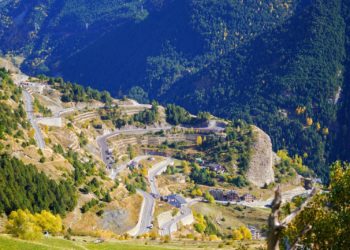 Pogacar vainqueur en Andorre, prend le large au général