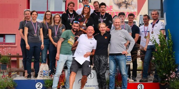 Une parachutiste toulousaine médaillée au Championnat de France