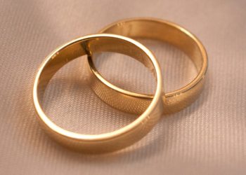 Insolite - elle retrouve l'alliance de son oncle, perdue depuis 10 ans