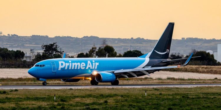 Un avion Amazon sort de piste : au moins 5 morts