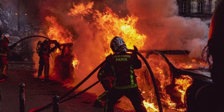 Pourquoi les pompiers sont en grève