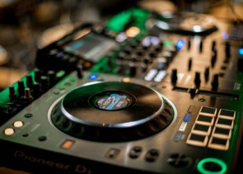 Le DJ Cut Killer en mix à Montauban