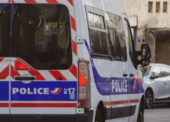 Carcassonne, ce que risque le policier qui a poussé un homme par terre