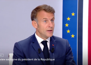 Carburant, Ukraine, impôts, ce qu'a dit ou non Emmanuel Macron