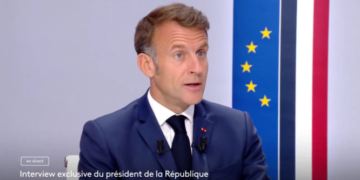 Carburant, Ukraine, impôts, ce qu'a dit ou non Emmanuel Macron