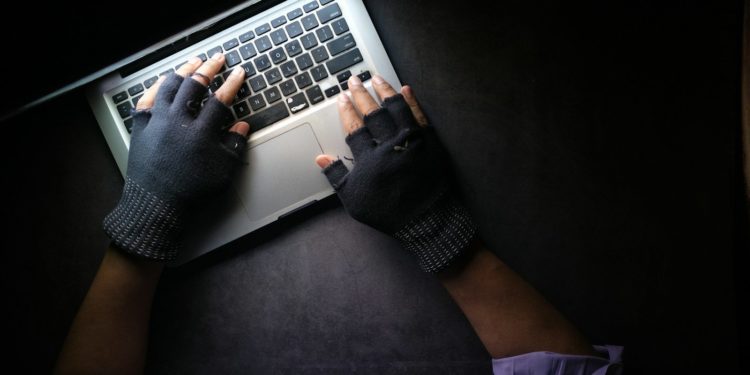 L'auteur de 13 fausses alertes à la bombe interpellé