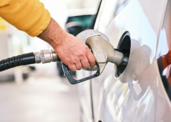 Carburants "sans baisse de la fiscalité le pronostic vital de la France est engagé"