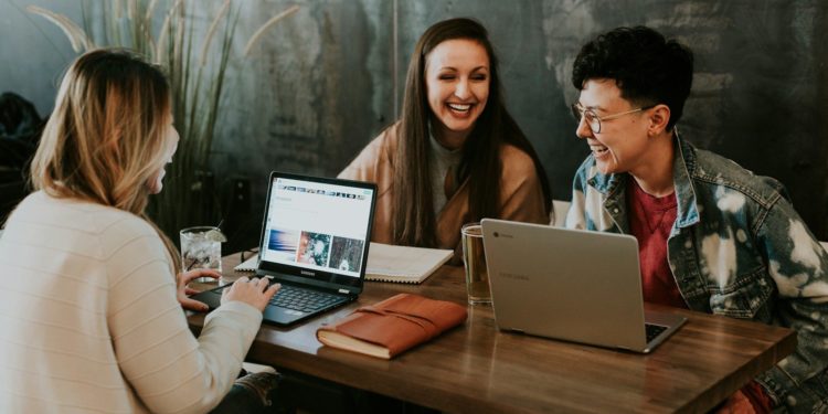 Des milliers d'offres d'emplois annoncées au Forum Place Emploi à Toulouse