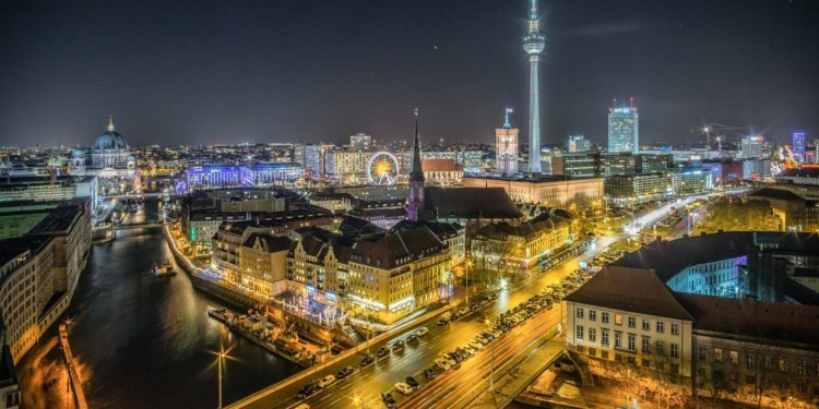 Qui est Elif Eralp, favorite pour devenir maire de Berlin