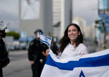 Un drapeau israélien retiré d’une installation artistique à Paris