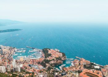 Quelques 1000 manifestants contre la réforme des retraites ... à Monaco