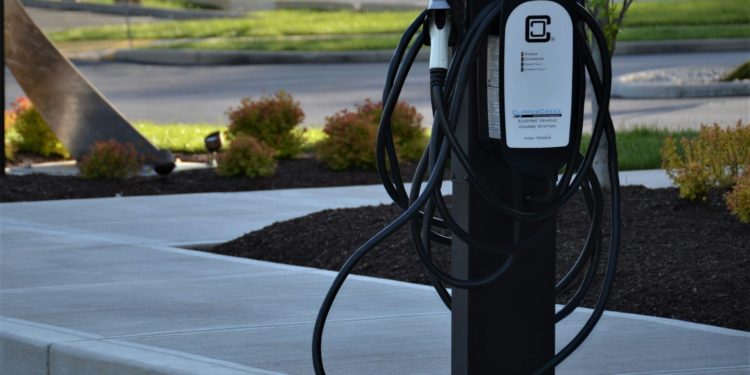 Recharges de véhicules électriques, 3 voleurs arrêtés en flag près de Toulouse