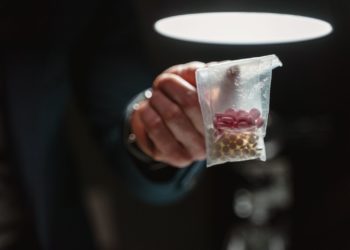 « Rapide et discret » : des vendeurs de drogue répertoriés sur Google Maps !