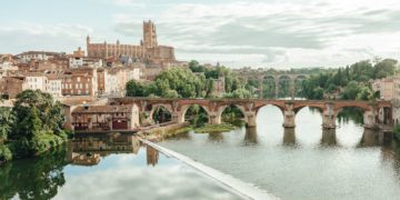 Albi, blessé, il est sauvé des eaux du Tarn par deux policiers