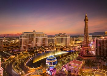 Après seize concerts à Paris, Céline Dion quitte la France et repart à Las Vegas